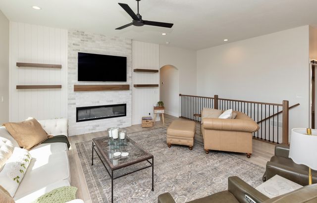 1300 Deer Ridge Drive NW, Bondurant, IA 50035