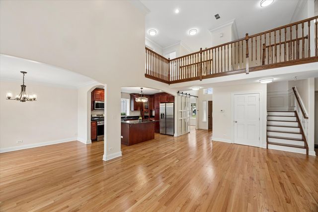 490 E RED OAK Street, Bensenville, IL 60106