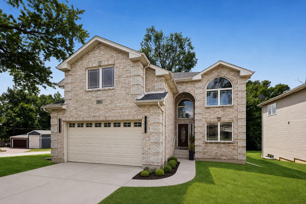 490 E RED OAK Street, Bensenville, IL 60106