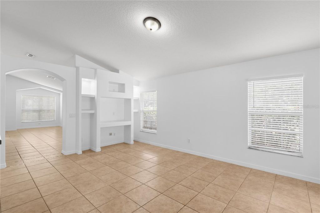 Image 13 of property listing at 10990 ELIOTTI STREET, Orlando, FL 32832