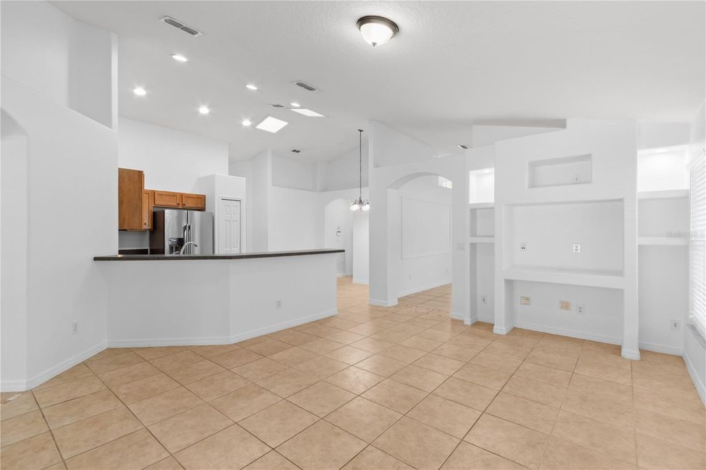 Image 14 of property listing at 10990 ELIOTTI STREET, Orlando, FL 32832