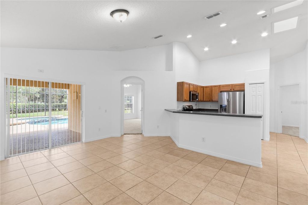 Image 16 of property listing at 10990 ELIOTTI STREET, Orlando, FL 32832