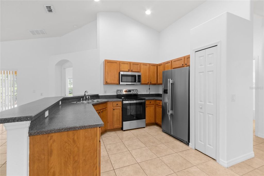 Image 25 of property listing at 10990 ELIOTTI STREET, Orlando, FL 32832