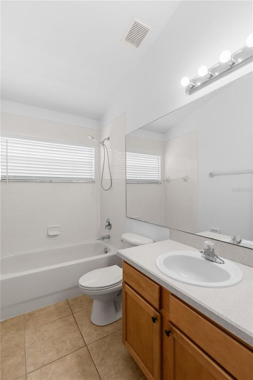Image 28 of property listing at 10990 ELIOTTI STREET, Orlando, FL 32832