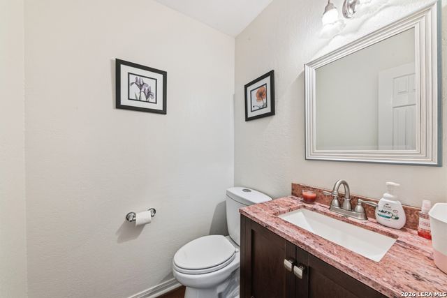 51 HUNTERS POINT DR, New Braunfels, TX 78132