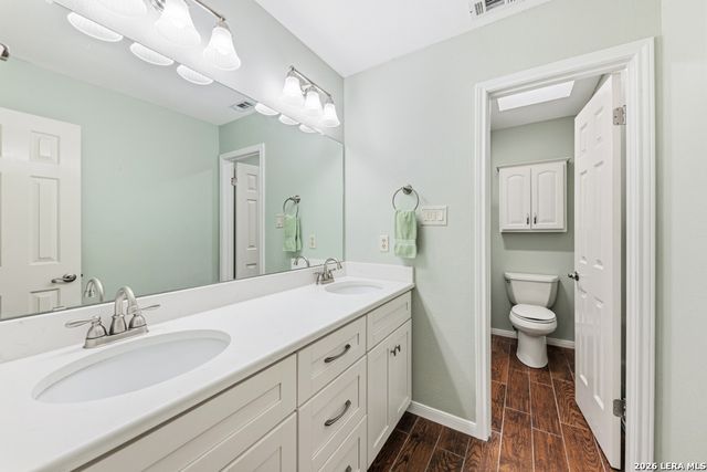 51 HUNTERS POINT DR, New Braunfels, TX 78132