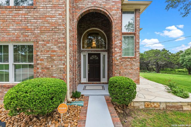 51 HUNTERS POINT DR, New Braunfels, TX 78132