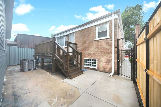 6525 S Bell Avenue, Chicago, IL 60636