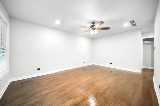 6525 S Bell Avenue, Chicago, IL 60636