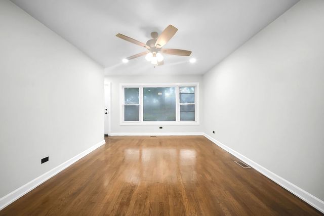 6525 S Bell Avenue, Chicago, IL 60636