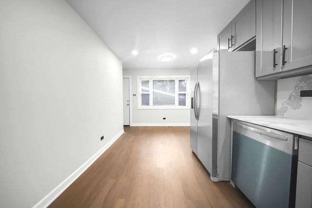 6525 S Bell Avenue, Chicago, IL 60636