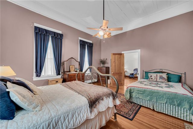 100 E Wesley Street, Walhalla, SC 29691