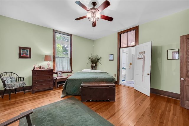 100 E Wesley Street, Walhalla, SC 29691