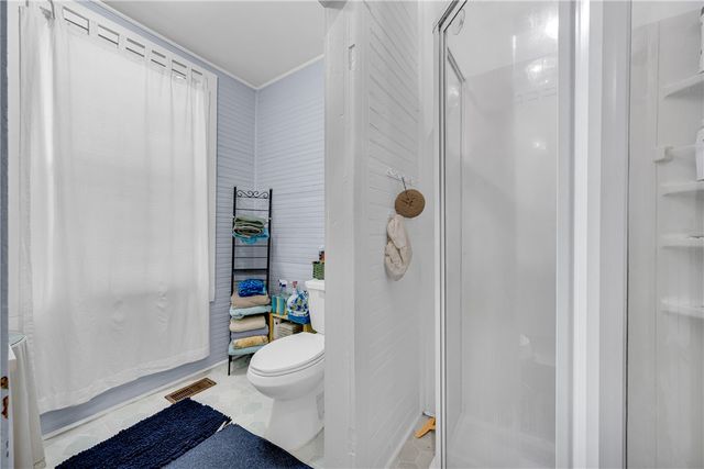 100 E Wesley Street, Walhalla, SC 29691