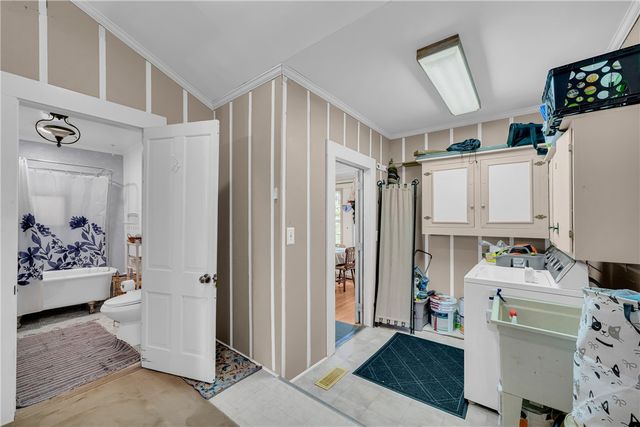 100 E Wesley Street, Walhalla, SC 29691