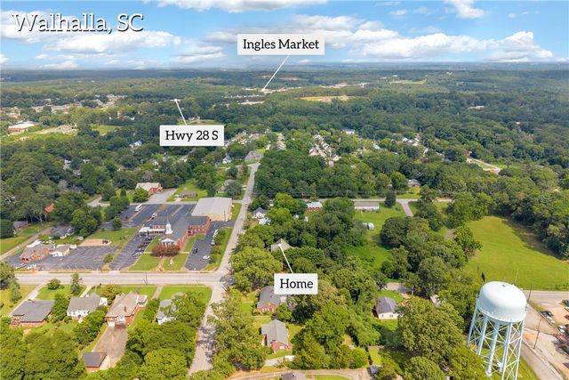 100 E Wesley Street, Walhalla, SC 29691