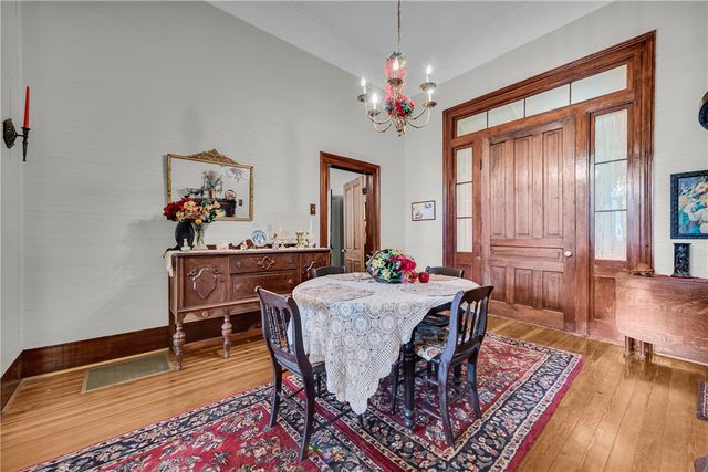 100 E Wesley Street, Walhalla, SC 29691