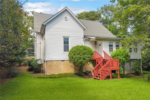 100 E Wesley Street, Walhalla, SC 29691