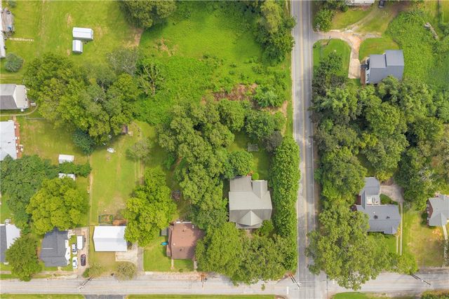 100 E Wesley Street, Walhalla, SC 29691