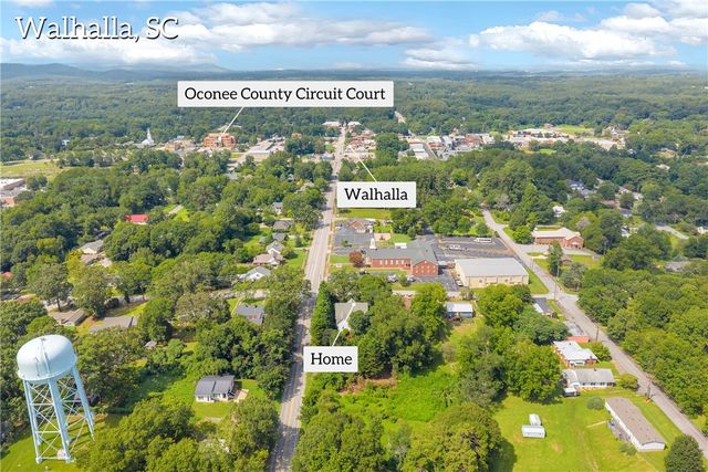 100 E Wesley Street, Walhalla, SC 29691