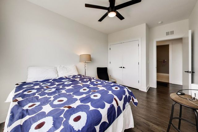 3001 N Southport Avenue 403, Chicago, IL 60657