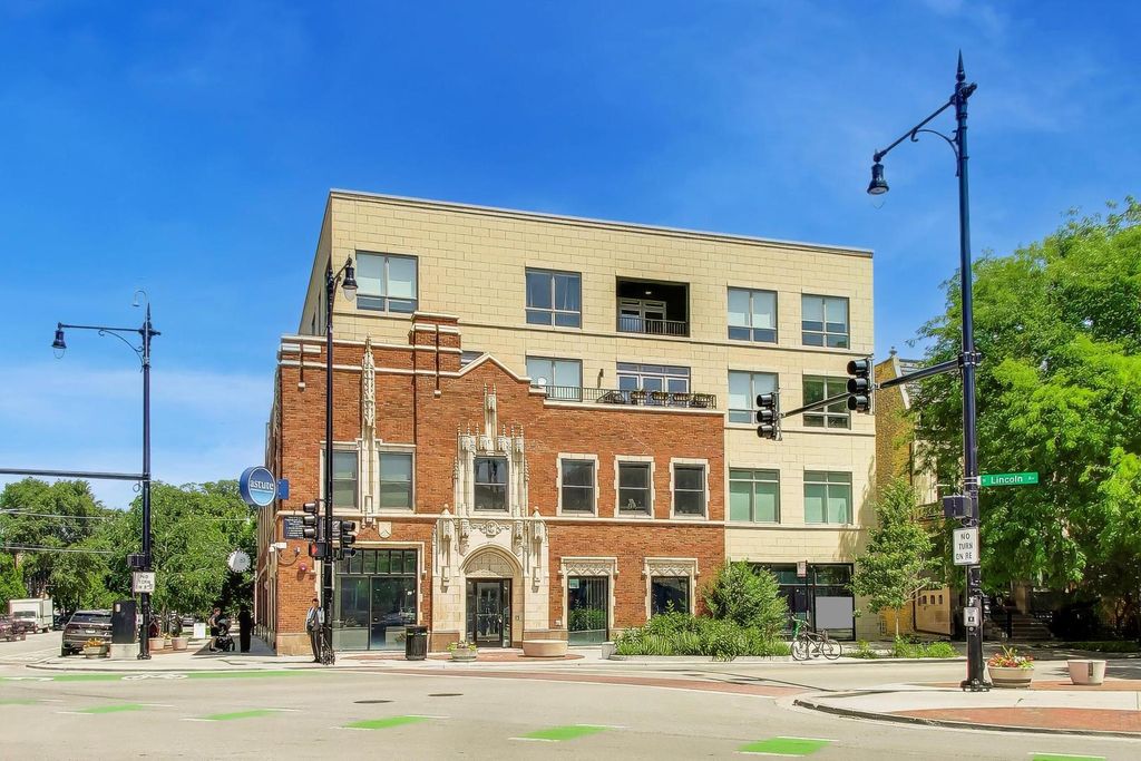 3001 N Southport Avenue 403, Chicago, IL 60657