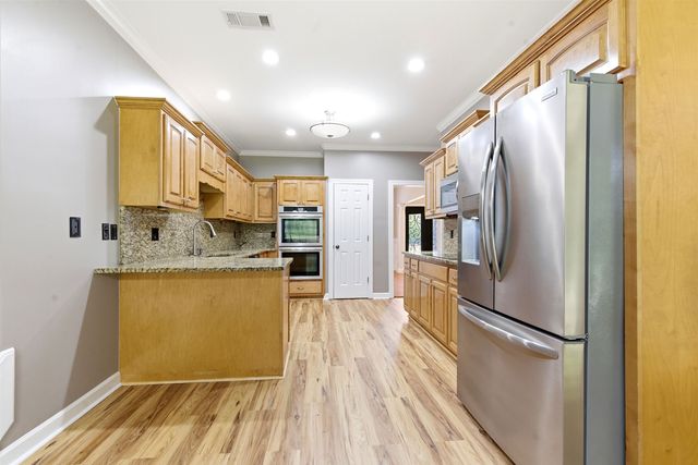 6771 SALEM VALLEY CV, Lakeland, TN 38002