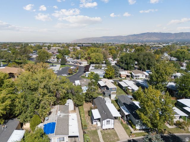 820 W BIG MOUNTAIN MTN, Taylorsville, UT 84123