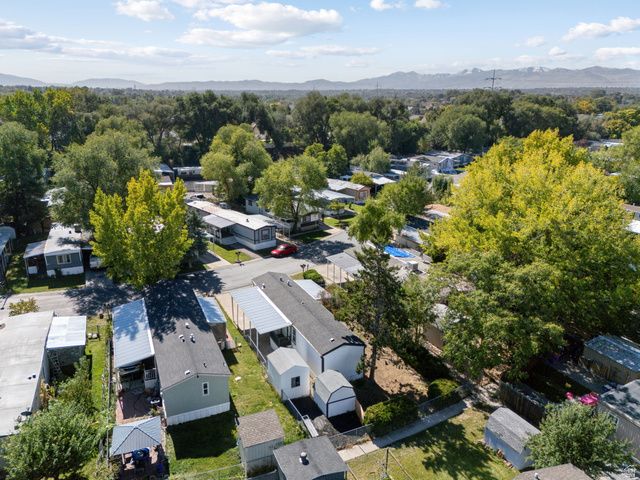 820 W BIG MOUNTAIN MTN, Taylorsville, UT 84123