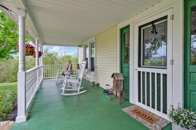 9988 Upper East Valley Rd, Pikeville, TN 37367
