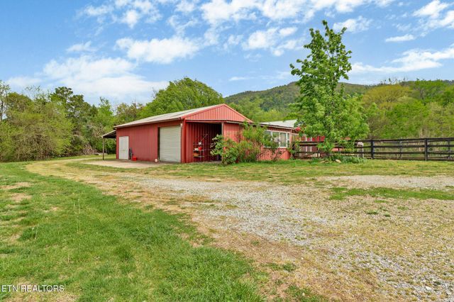9988 Upper East Valley Rd, Pikeville, TN 37367