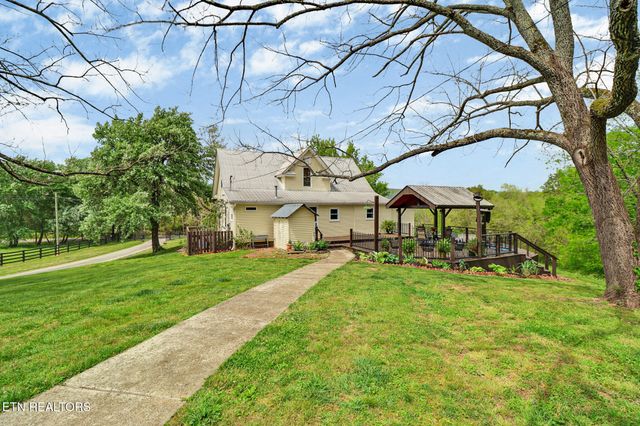 9988 Upper East Valley Rd, Pikeville, TN 37367