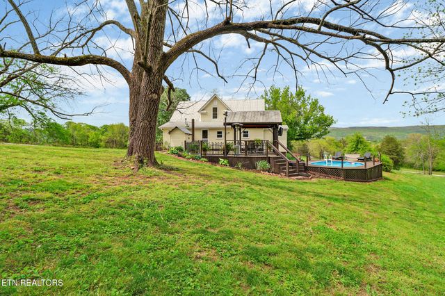 9988 Upper East Valley Rd, Pikeville, TN 37367