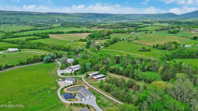 9988 Upper East Valley Rd, Pikeville, TN 37367