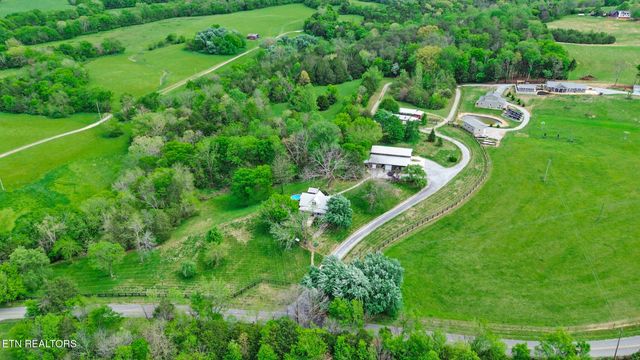 9988 Upper East Valley Rd, Pikeville, TN 37367