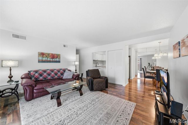 1190 Calley Drive A, St Louis, MO 63125