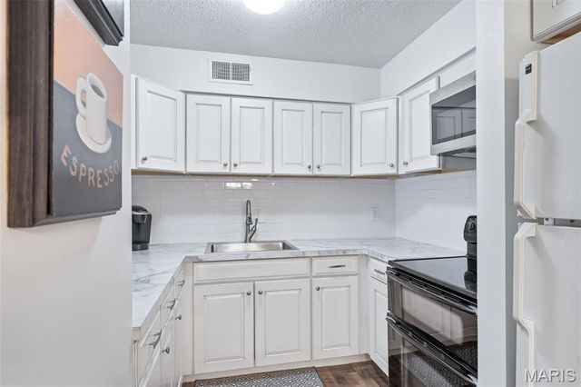 1190 Calley Drive A, St Louis, MO 63125