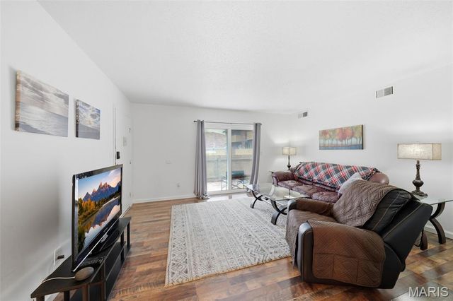 1190 Calley Drive A, St Louis, MO 63125