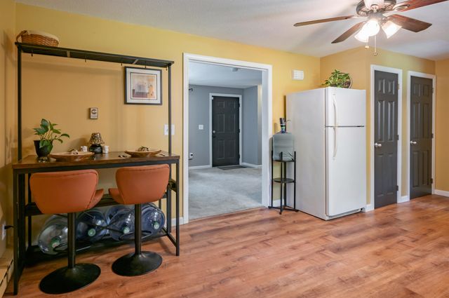 7 Midridge Circle, Londonderry, NH 03053
