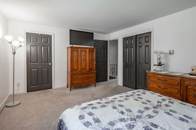 7 Midridge Circle, Londonderry, NH 03053