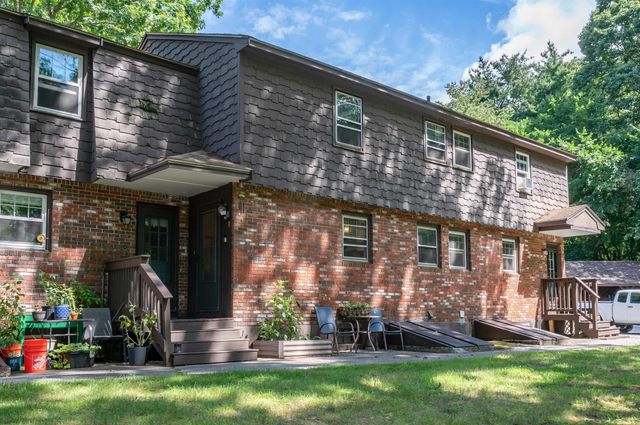 7 Midridge Circle, Londonderry, NH 03053