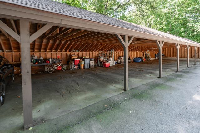 7 Midridge Circle, Londonderry, NH 03053