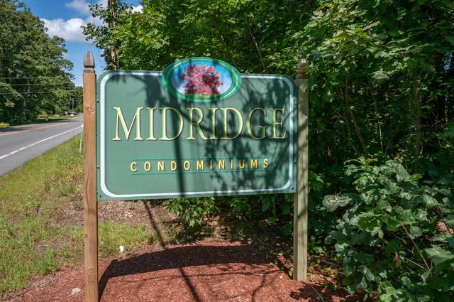 7 Midridge Circle, Londonderry, NH 03053