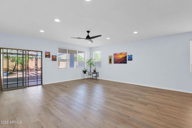 32986 N PEBBLE CREEK Drive, San Tan Valley, AZ 85143