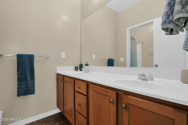 32986 N PEBBLE CREEK Drive, San Tan Valley, AZ 85143