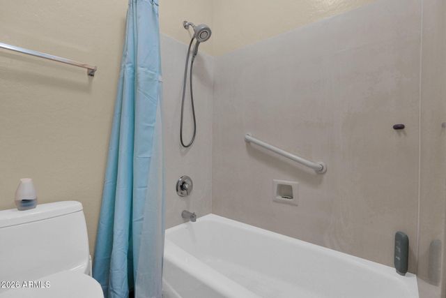 32986 N PEBBLE CREEK Drive, San Tan Valley, AZ 85143