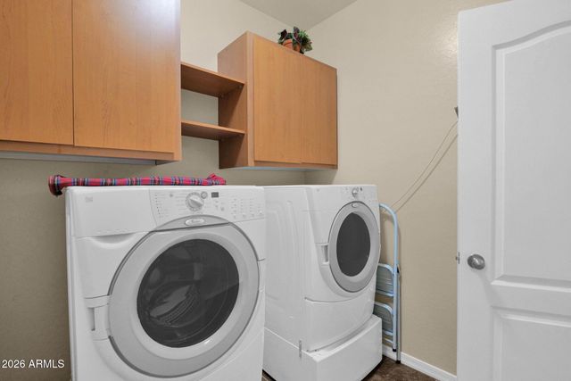 32986 N PEBBLE CREEK Drive, San Tan Valley, AZ 85143