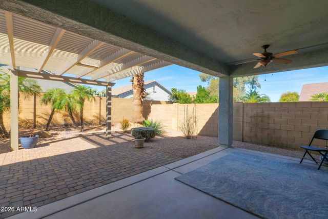 32986 N PEBBLE CREEK Drive, San Tan Valley, AZ 85143