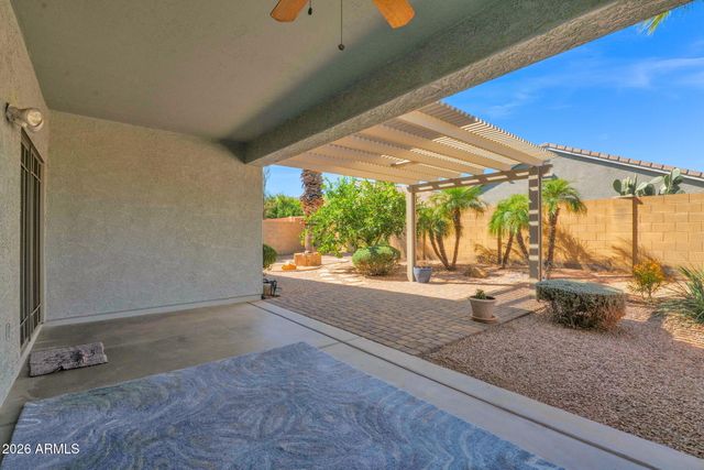 32986 N PEBBLE CREEK Drive, San Tan Valley, AZ 85143