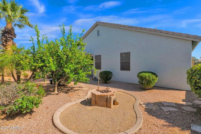 32986 N PEBBLE CREEK Drive, San Tan Valley, AZ 85143